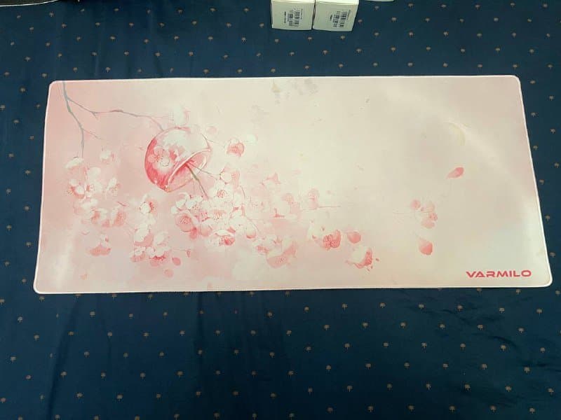 механическая клавиатура Logitech G PRO X, игровые коврики Varmilo 3