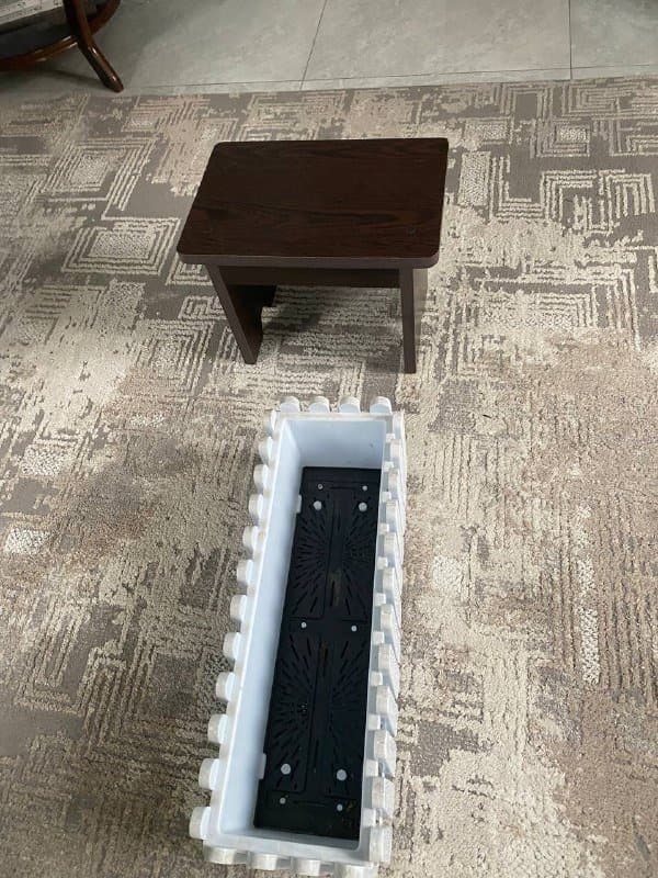 Стул складной, подставка под книги, столик и форма для выпечки 5