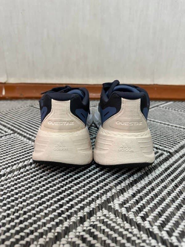 Беговые кроссовки Adidas Questar 2 3