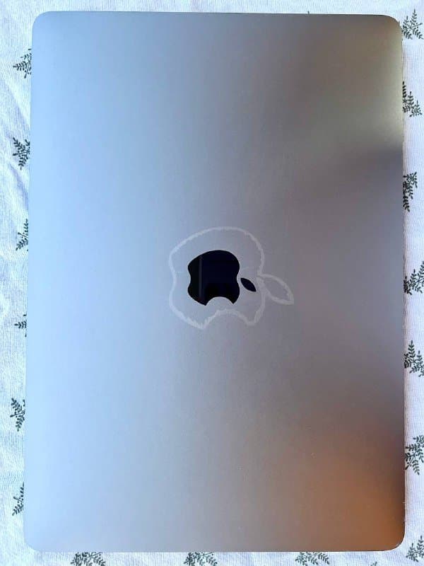 MacBook Pro 13 2019 i7 16GB RAM 500GB SSD 4