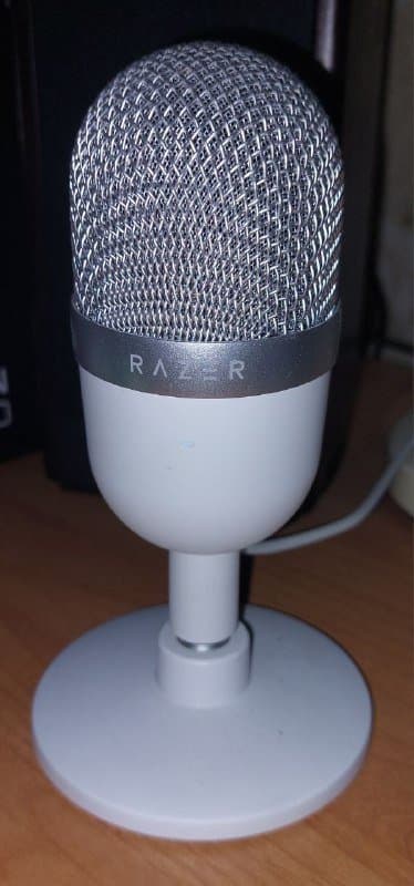 Микрофон Razer Seiren Mini