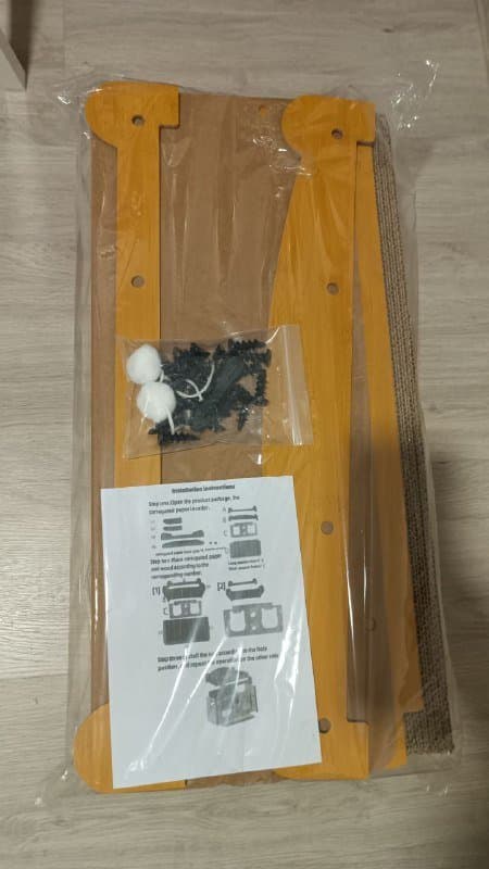 Домик-когтеточка-лежанка для кошек 1