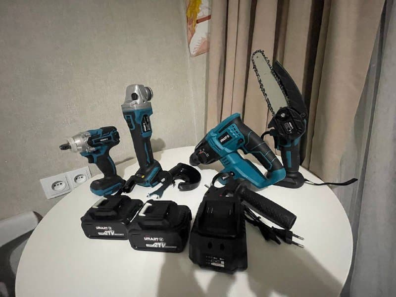 Набор аккумуляторного инструмента перфоратор гайковерт болгарка пила аккумуляторы ЗУ 1