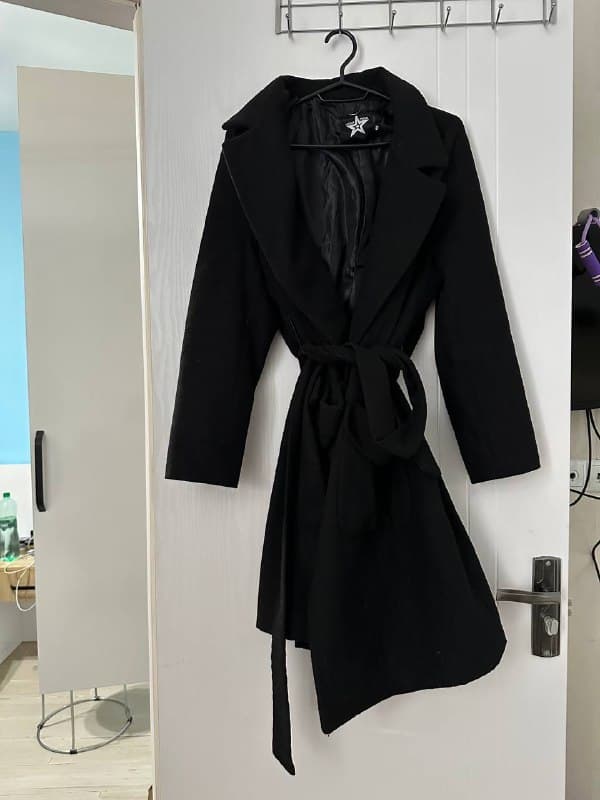 Пальто, джемпер, кофточки, свитер, сумка, джинсы, футболка