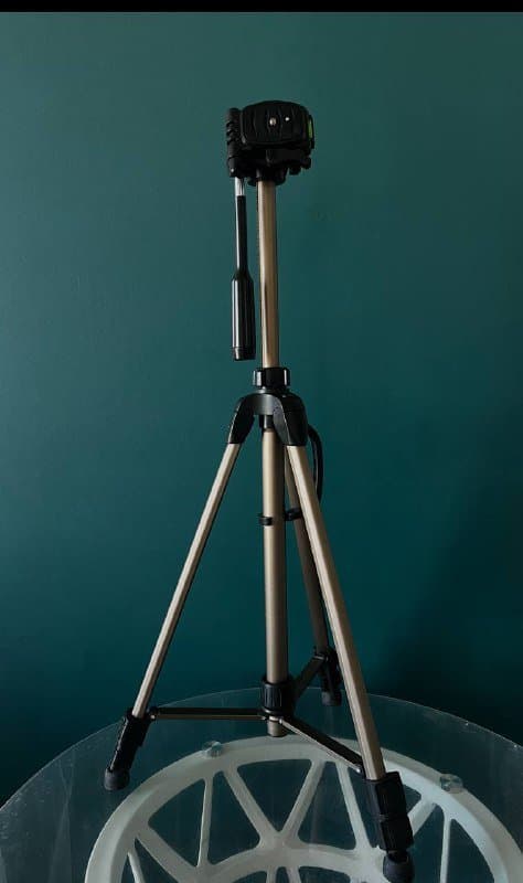 Штатив Era ECSA-3730 для фото и видео камер 1