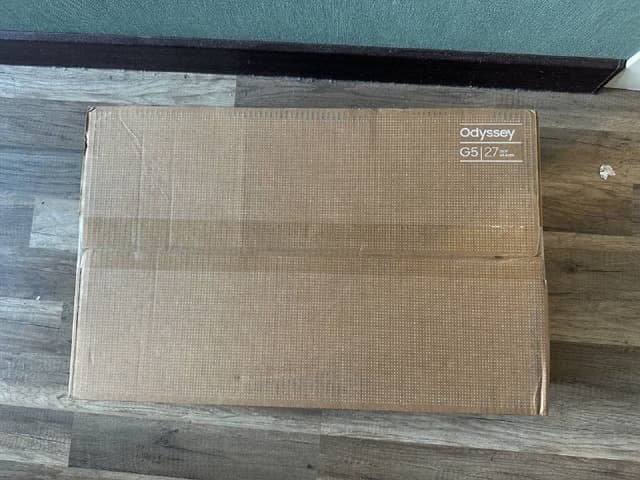 Монитор Samsung Odyssey G5 27 дюймов