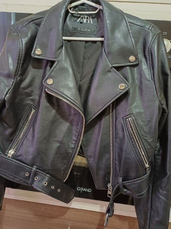 Куртка черная кожаная, размер M-S