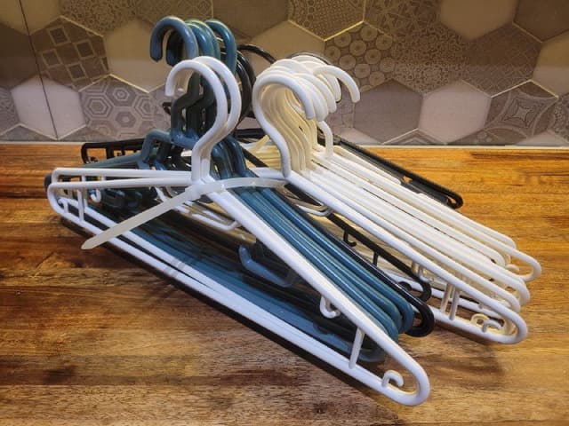 Плечики пластиковые