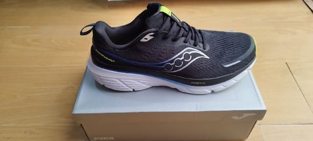 Беговые кроссовки Saucony, размер 45