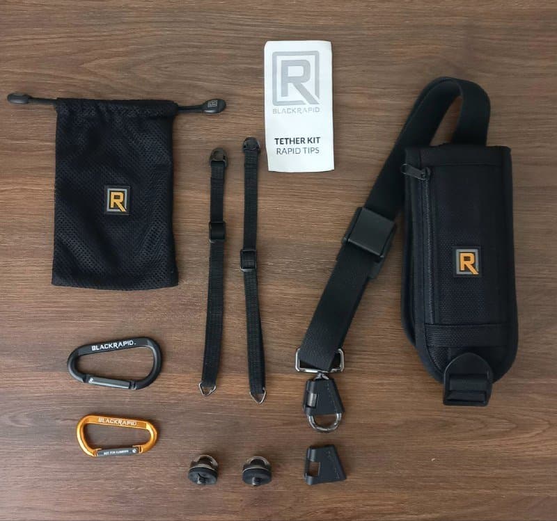 Ремень для камеры Black Rapid RS-4 с креплениями и страховочными тросами 1