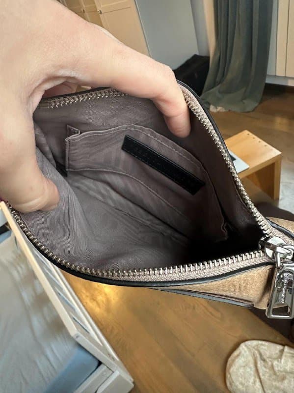 Сумка кроссбоди Rebecca Minkoff из натуральной замши 2