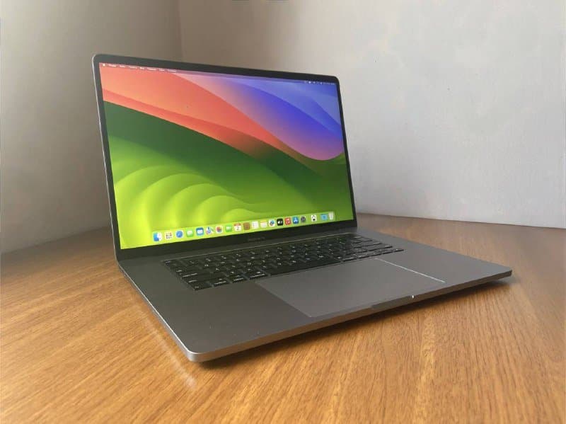 MacBook Pro 2019 16 inch i7 1TB SSD Radeon Pro 5500M 16gb ОЗУ 2