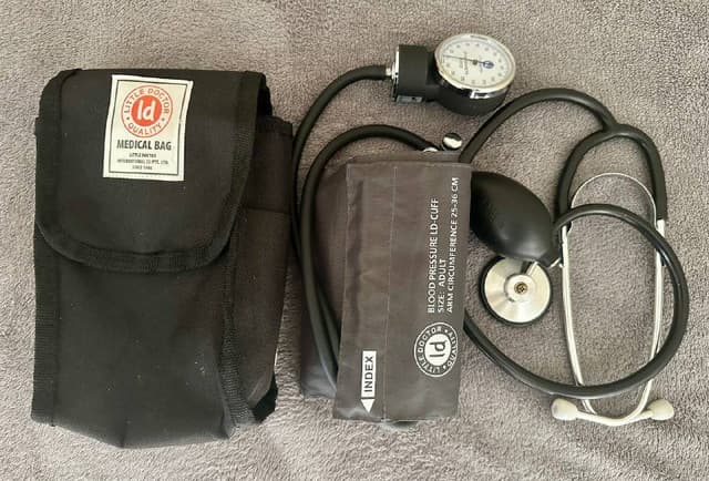 Тонометр механический Little Doctor