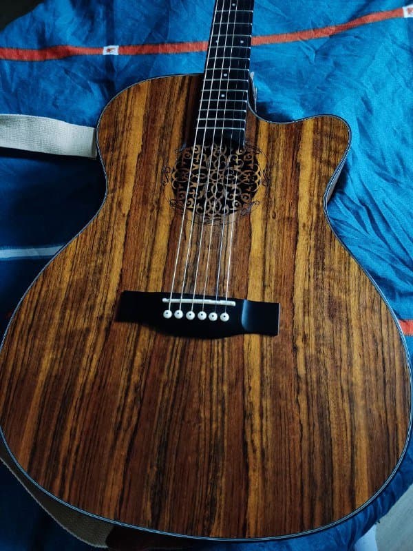 электроакустическая гитара