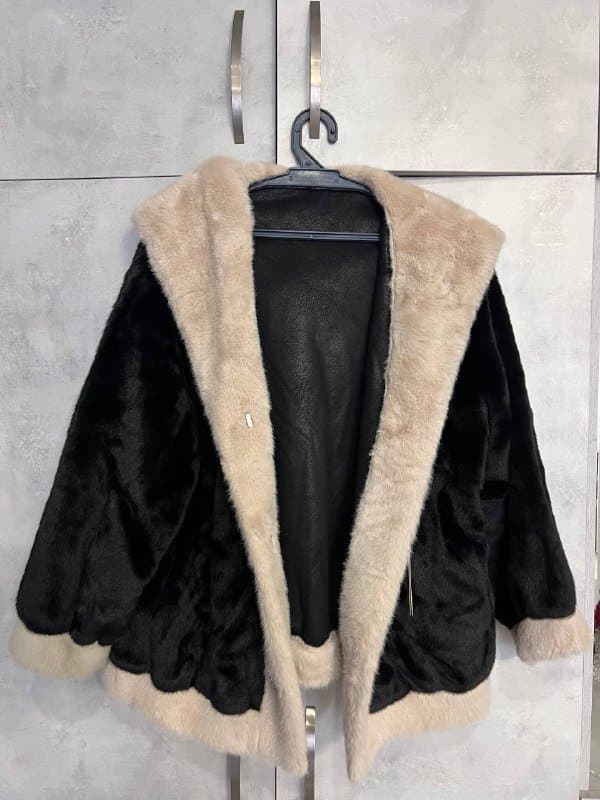 Шуба из эко-меха с капюшоном