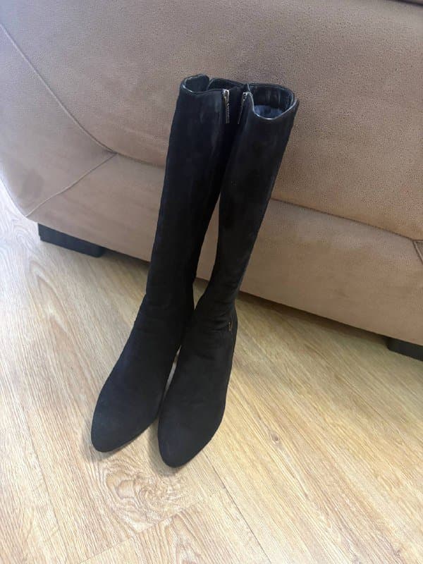 Новые сапоги размер 38 натуральная замша с мехом 1