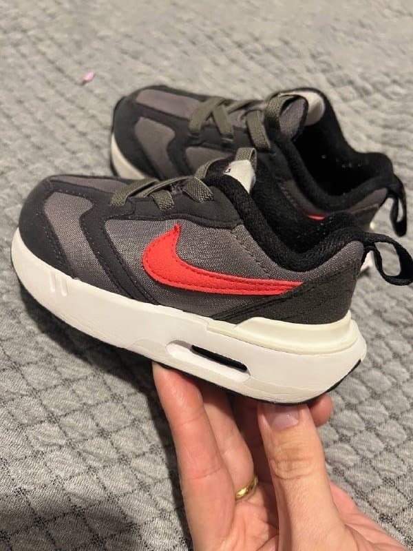 Кроссовки Nike р-р 22 US 6C 1