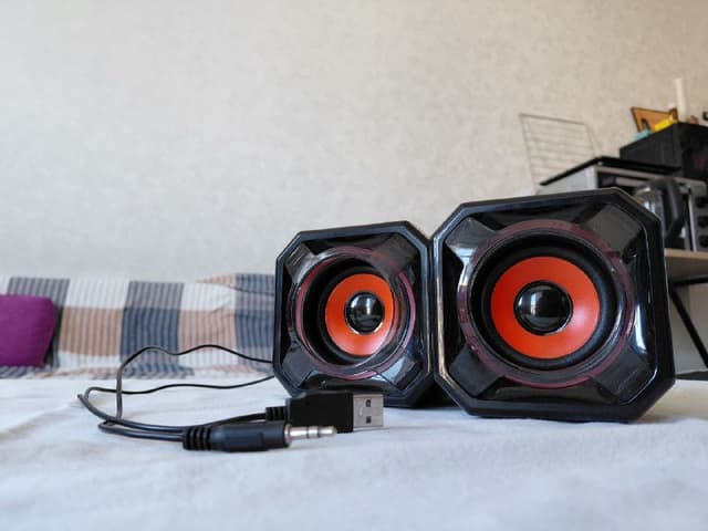 Компьютерные колонки 2.0 Perfeo Cube USB