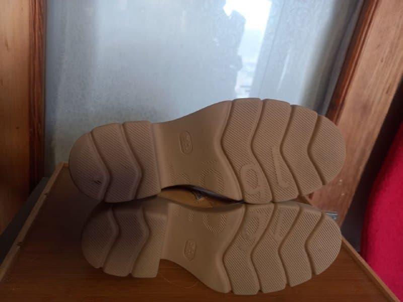 Большой настольный светильник 9