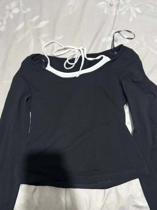 Штаны размер S, шорты черные и голубые, топы разные 4