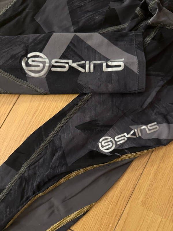 Подростковые тайтсы, кроссовки Adidas, женские туфли, демисезонная куртка 3