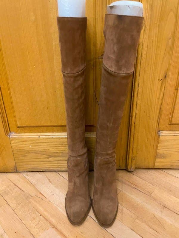 Сапоги ботфорты Michael Kors замшевые песочного цвета 4