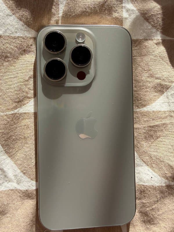 iPhone 15 Pro 256GB (eSIM)