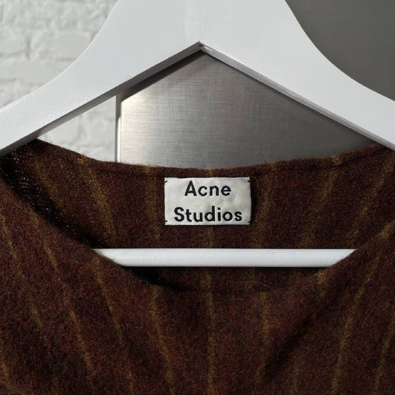Свитер ACNE STUDIOS, Платье Juicy Couture, Жилетка OYSHO 2