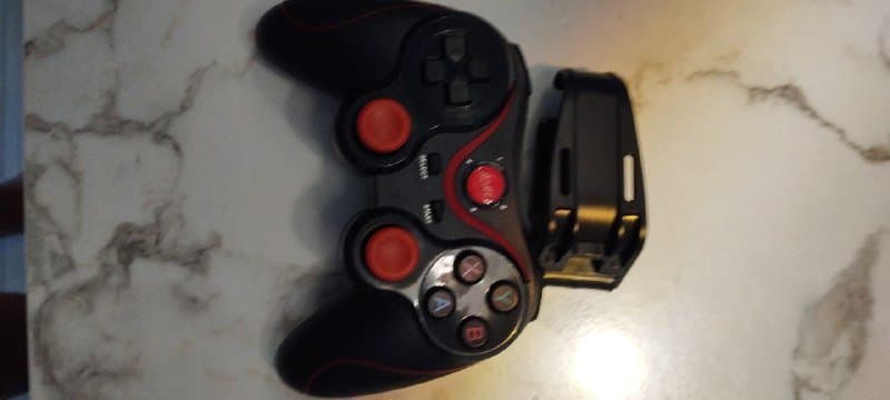 Игровой джойстик для телефона