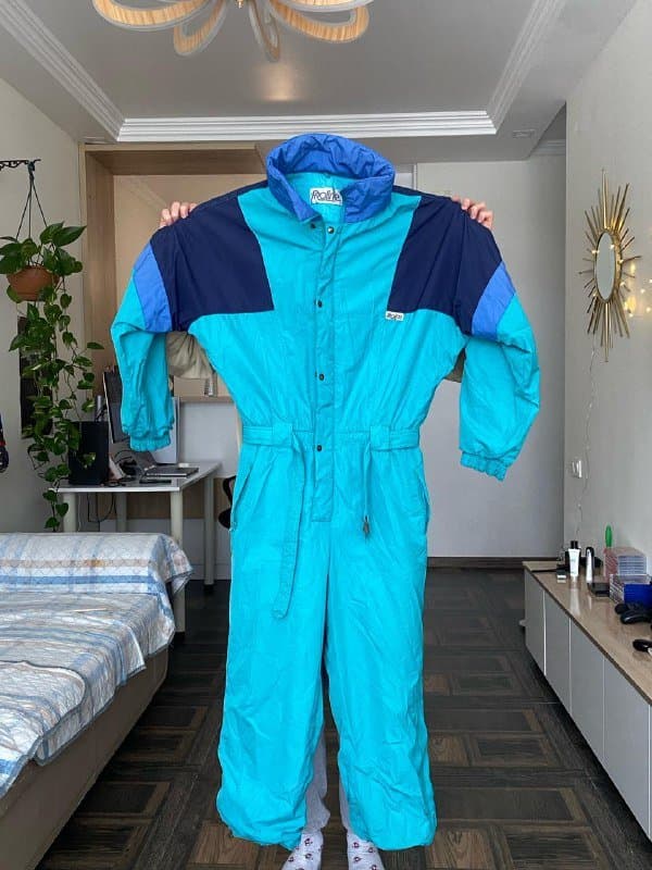 горнолыжный комбинезон размер M-L