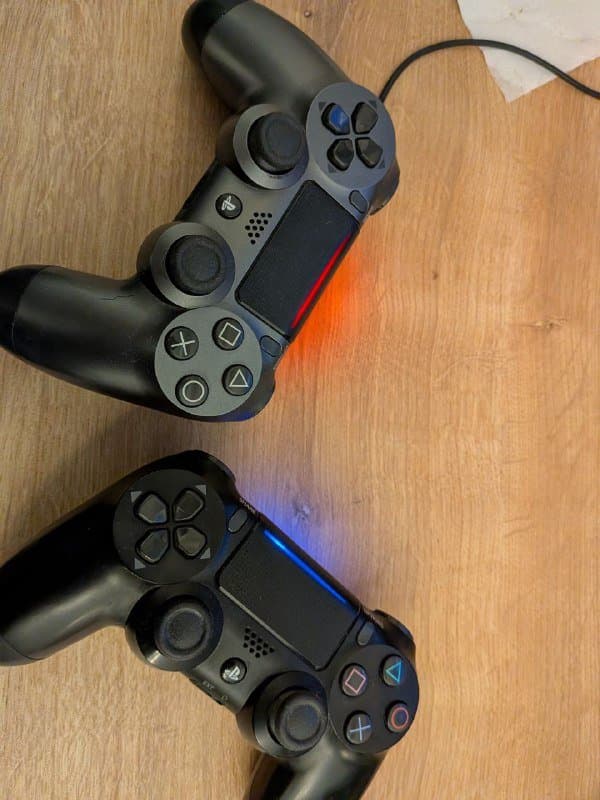 Sony Playstation 4 Slim 1TB, 2 геймпада, игры 2