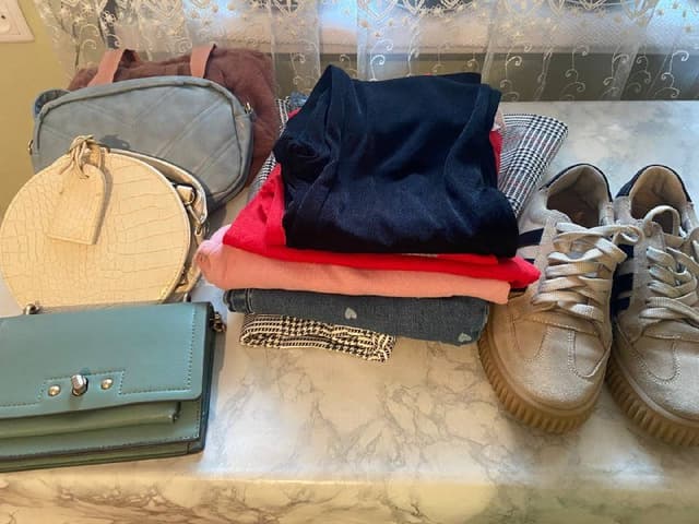 Одежда и обувь для детей 8-10 лет, сумки