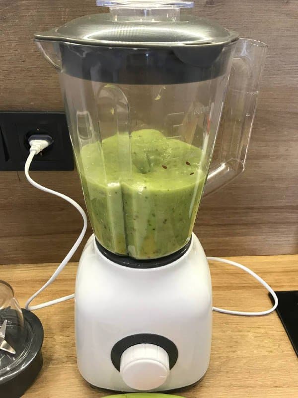 Блендер мощностью 800 Вт 3