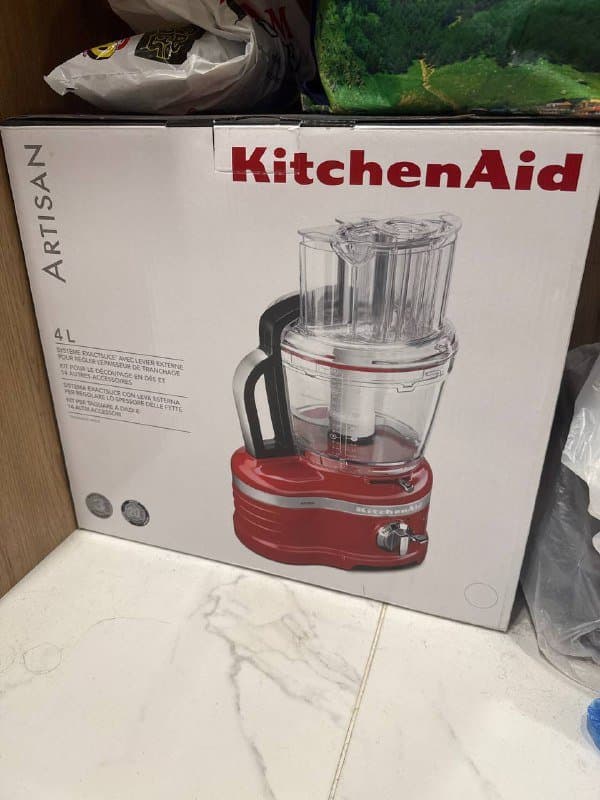 Кухонный комбайн KitchenAid Artisan 4L черного цвета