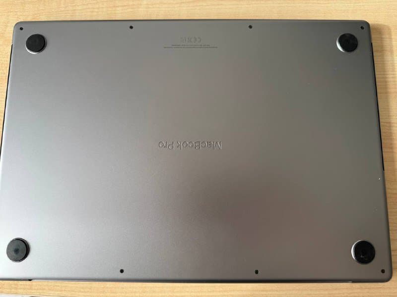 MacBook Pro 16" M2 Pro 16gb ram 1Tb SSD 4