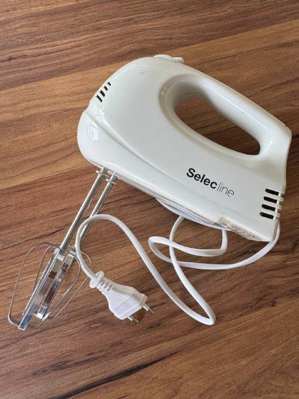 Миксер с насадкой венчик 1