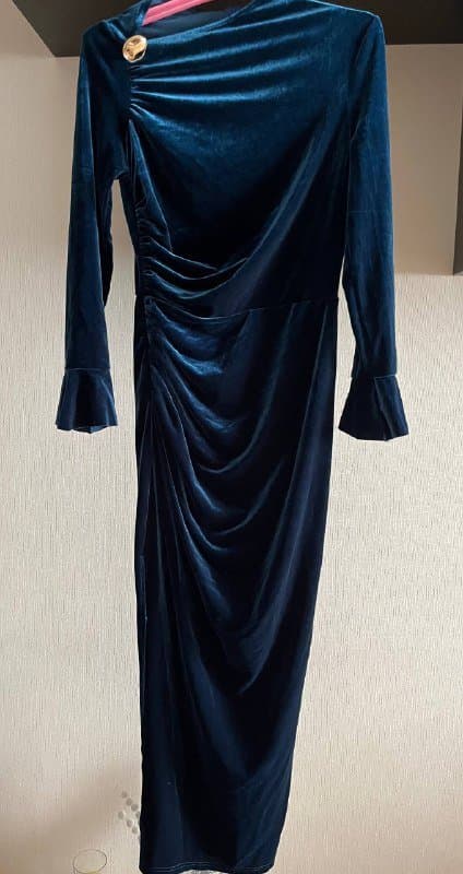 Платья и пиджак женские, размер S-M 1