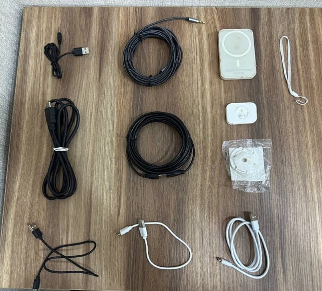 Кабели HDMI, Type-C, USB, аудиокабели, крепление, пауэр банк