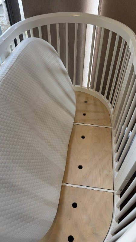 Итальянская детская кровать трансформер с матрасами и мягким бортиком 7