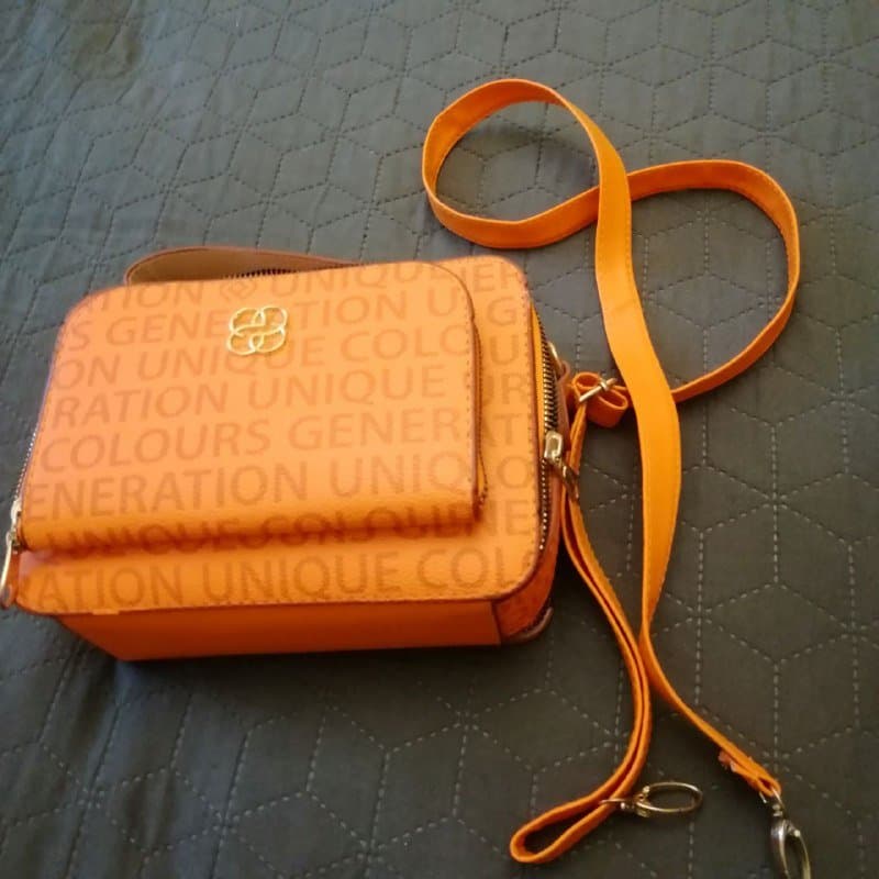 Тренч размер L, Худи, Сумка, Шорты размер 40 9