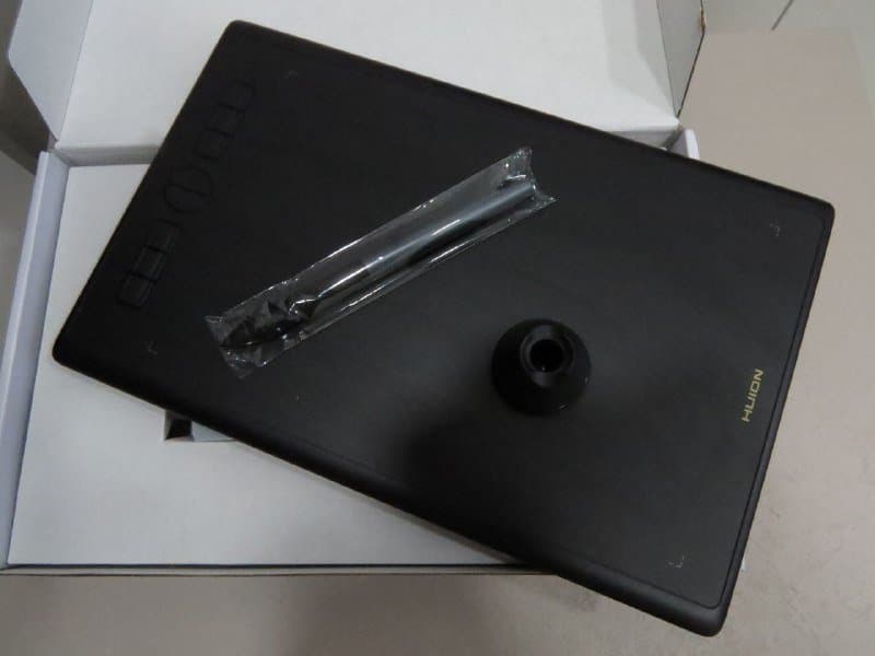 Графический планшет Huion Inspiroy H610X с пером PW100 1