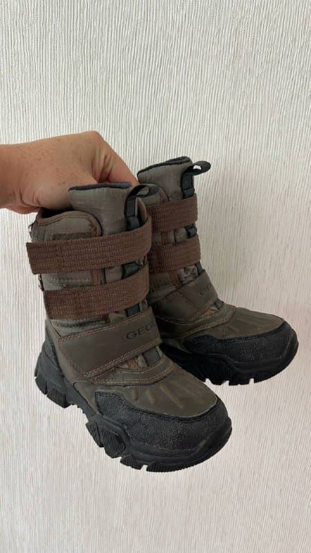 Детские зимние непромокаемые сапоги Geox размер 28