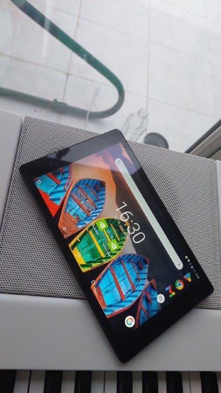 Планшет Lenovo Tab 3 8 Plus (TB-8703X) 8"
