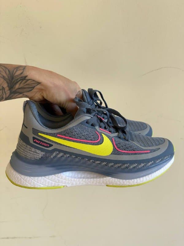 Беговые кроссовки Nike размер 41 5