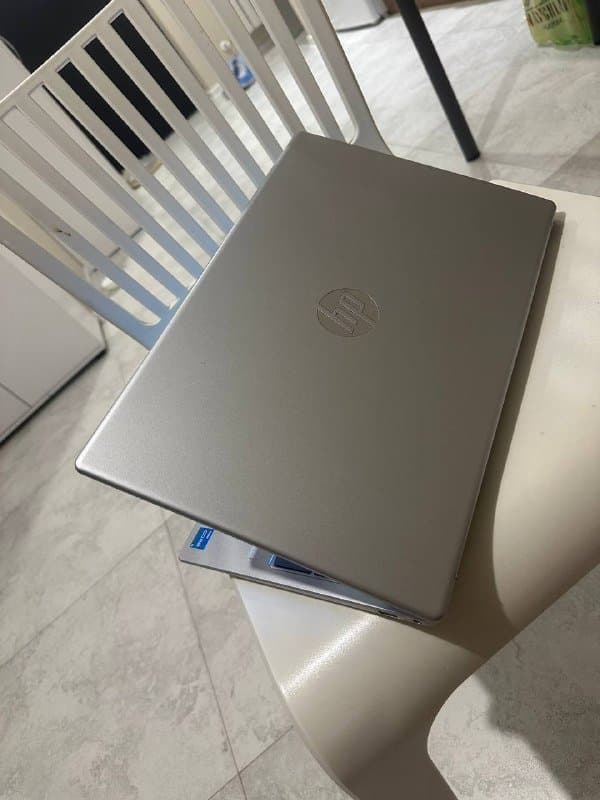 Ноутбук HP 15-fd0027st Intel Core i3 8GB 256GB SSD 2