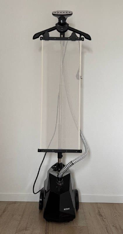 Вертикальный отпариватель Kitfort KT-970 с гладильной доской