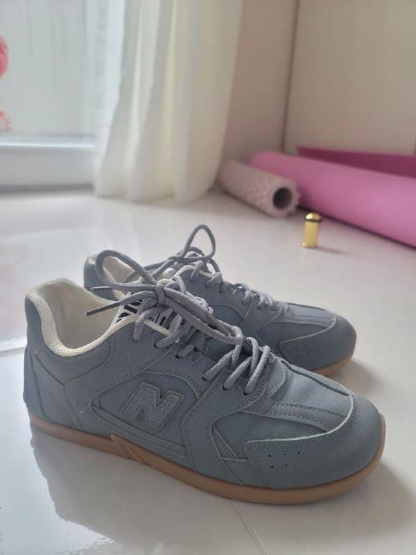 Кроссовки женские размер 37-38