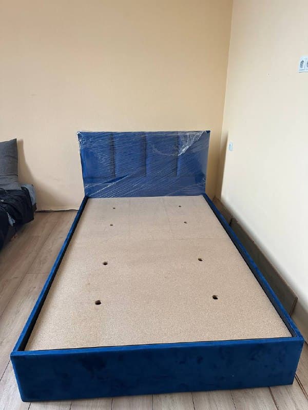 Двухместная кровать 160x200