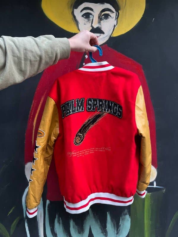 Бомбер красно-жёлтый мужской 5