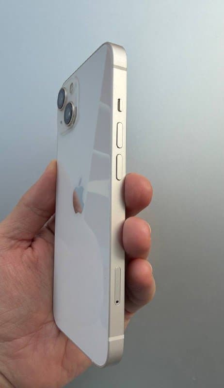 Белый iPhone 13 128 GB 4